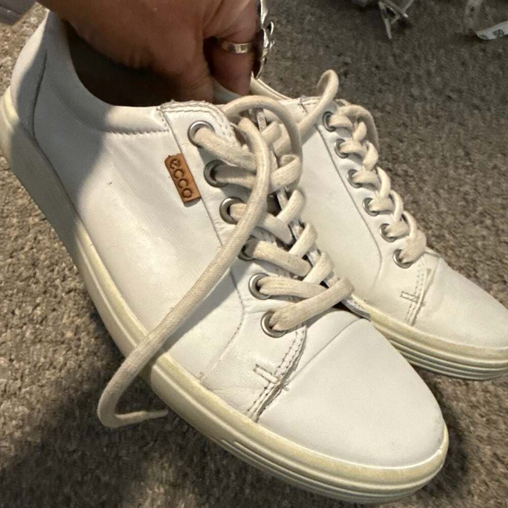 Women's ECCO Soft 7 Leather Sneaker White